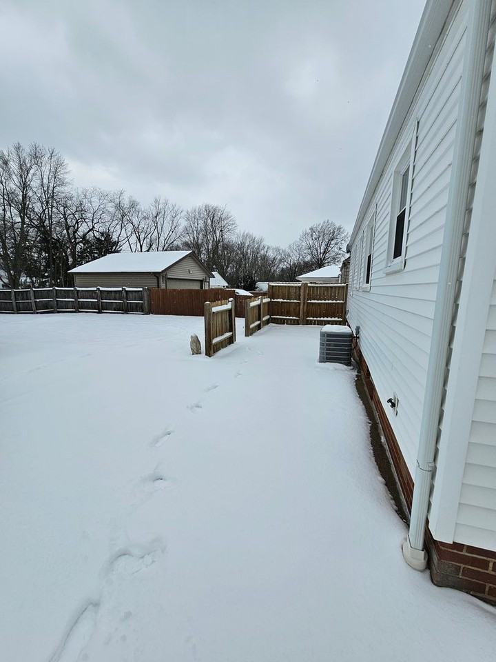 11017 Woodview Blvd - Photo 4 of 27