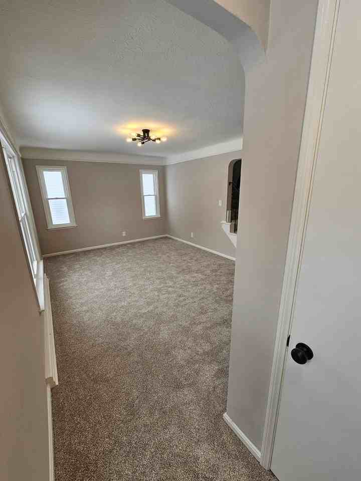 11017 Woodview Blvd - Photo 5 of 27