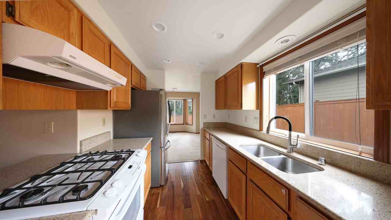 1640 Sw Ponsteen Dr - Photo 6 of 15