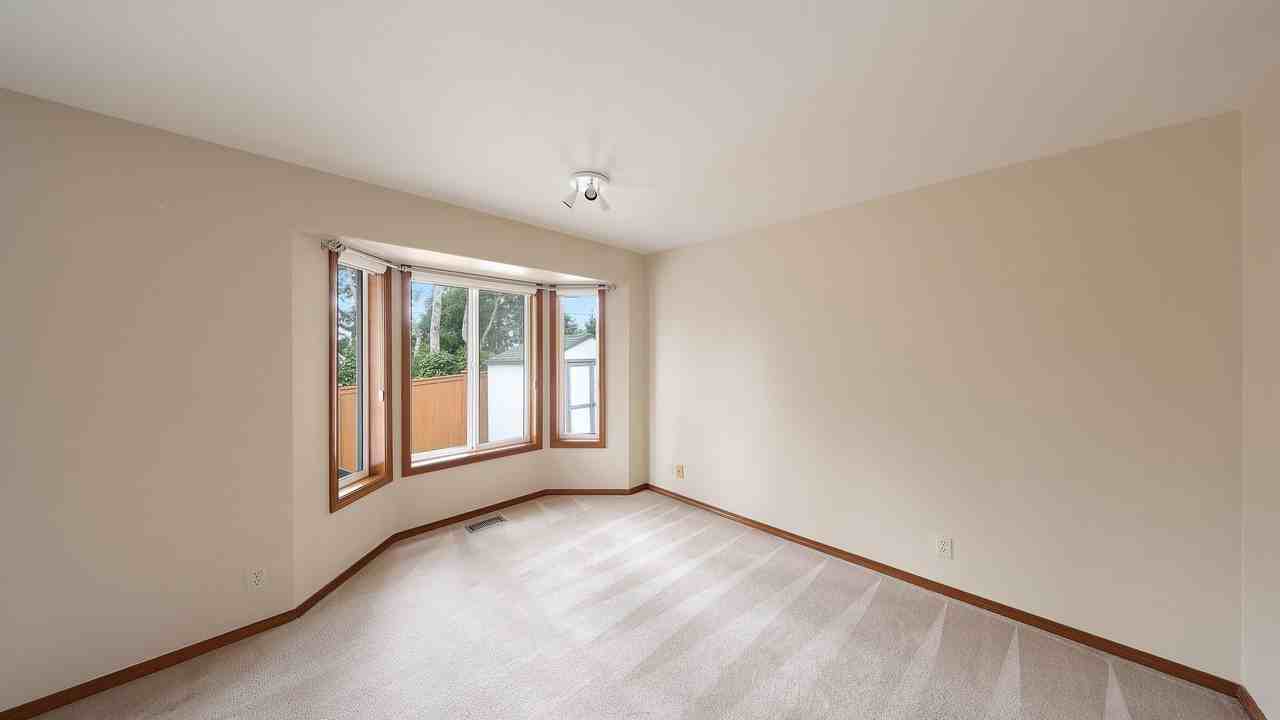 1640 Sw Ponsteen Dr - Photo 7 of 15