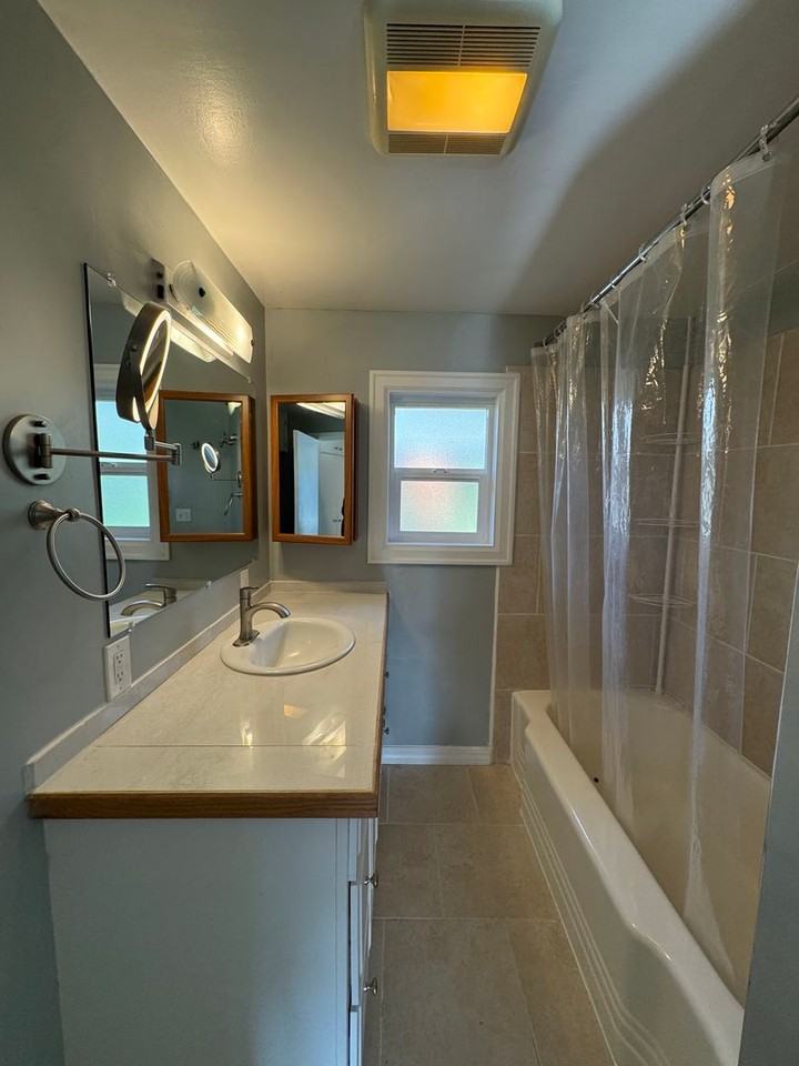 935 E 24th Ave - Photo 5 of 20