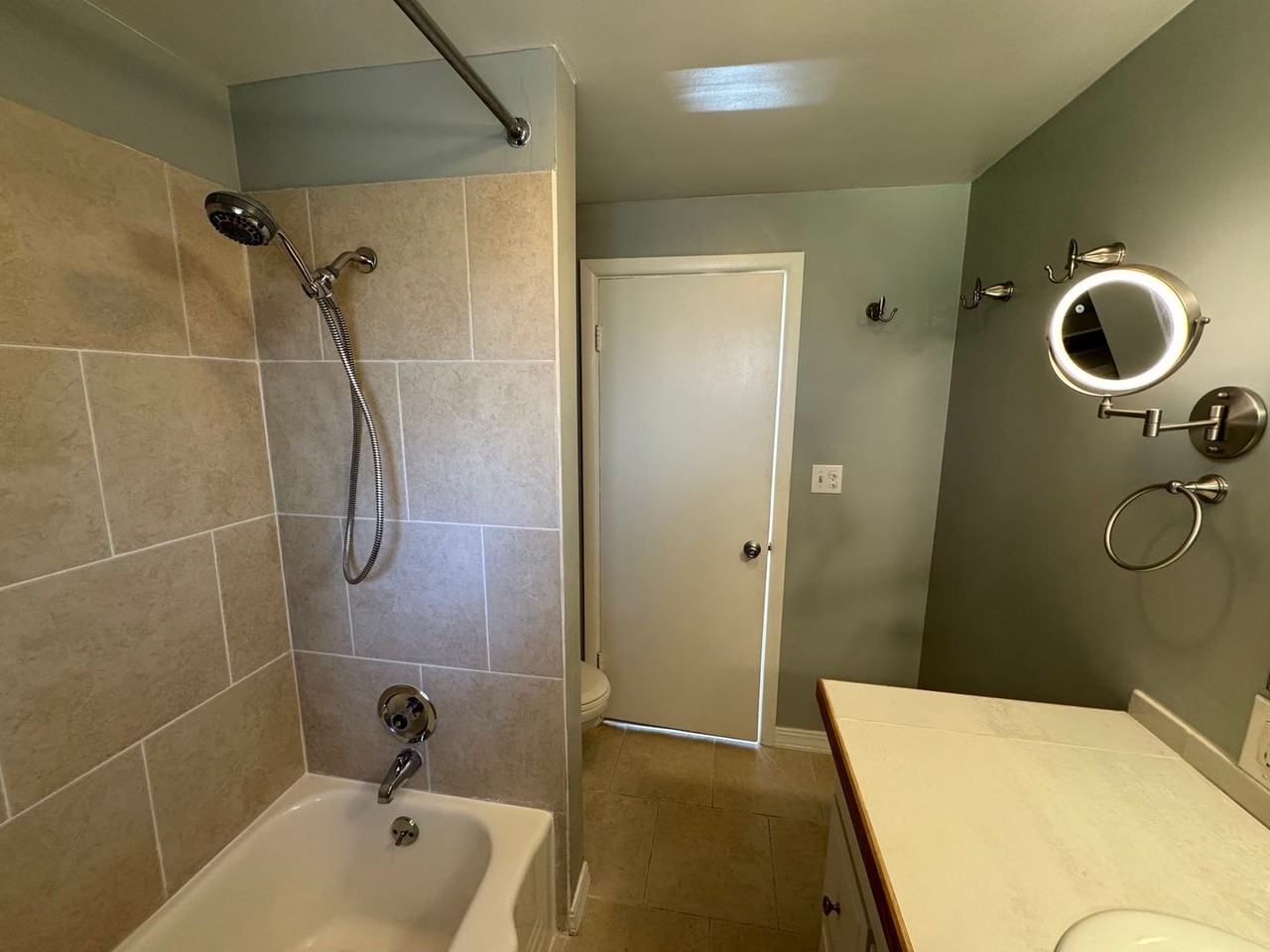 935 E 24th Ave - Photo 6 of 20