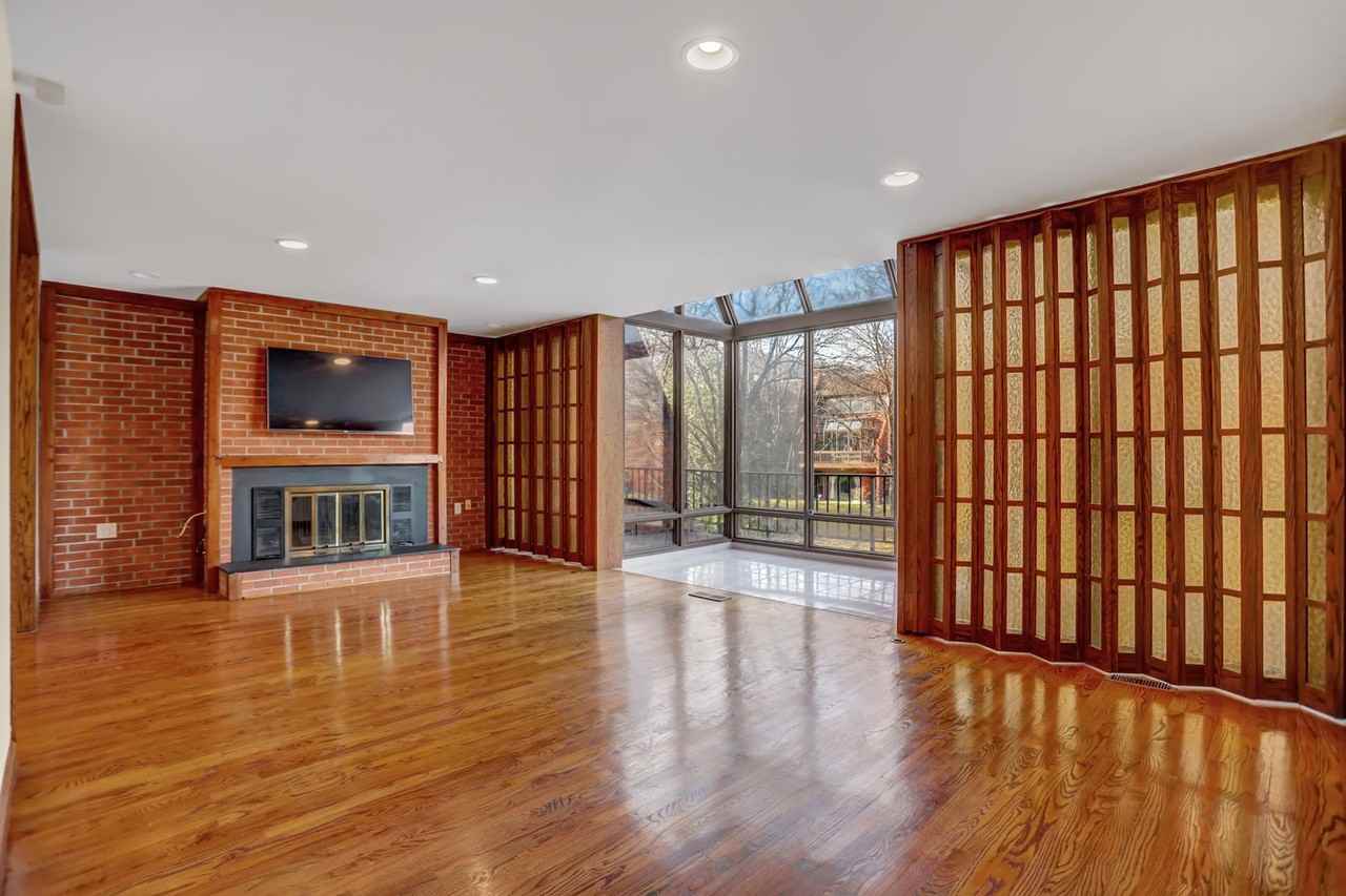 2 Coldwater Ct - Photo 2 of 50