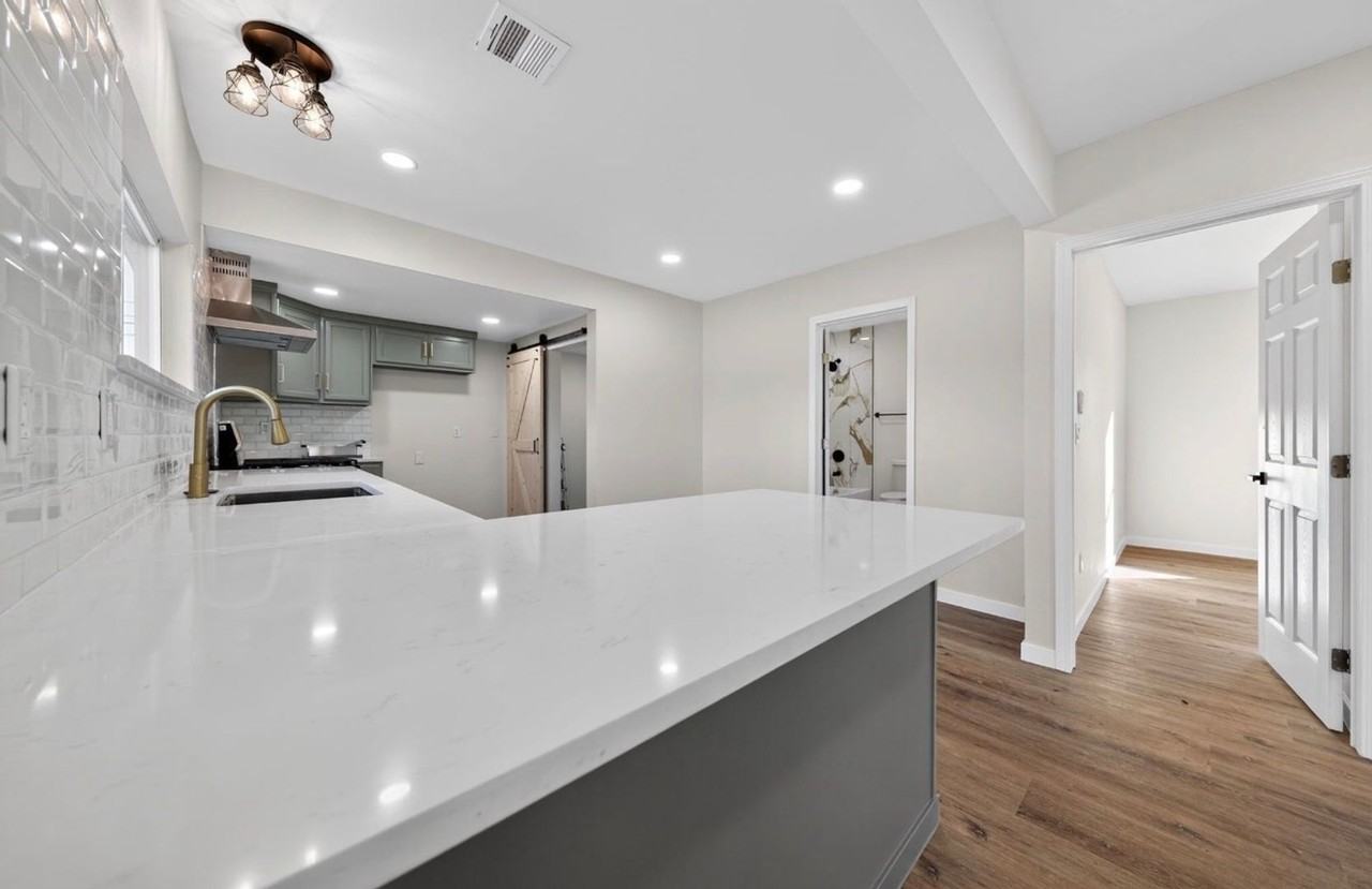 4822 Denison St - Photo 5 of 20