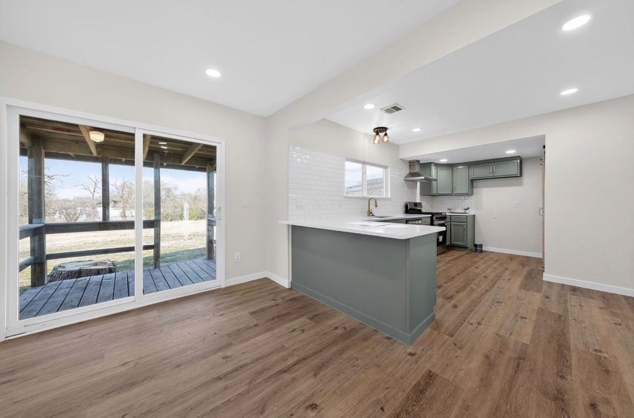 4822 Denison St - Photo 6 of 20