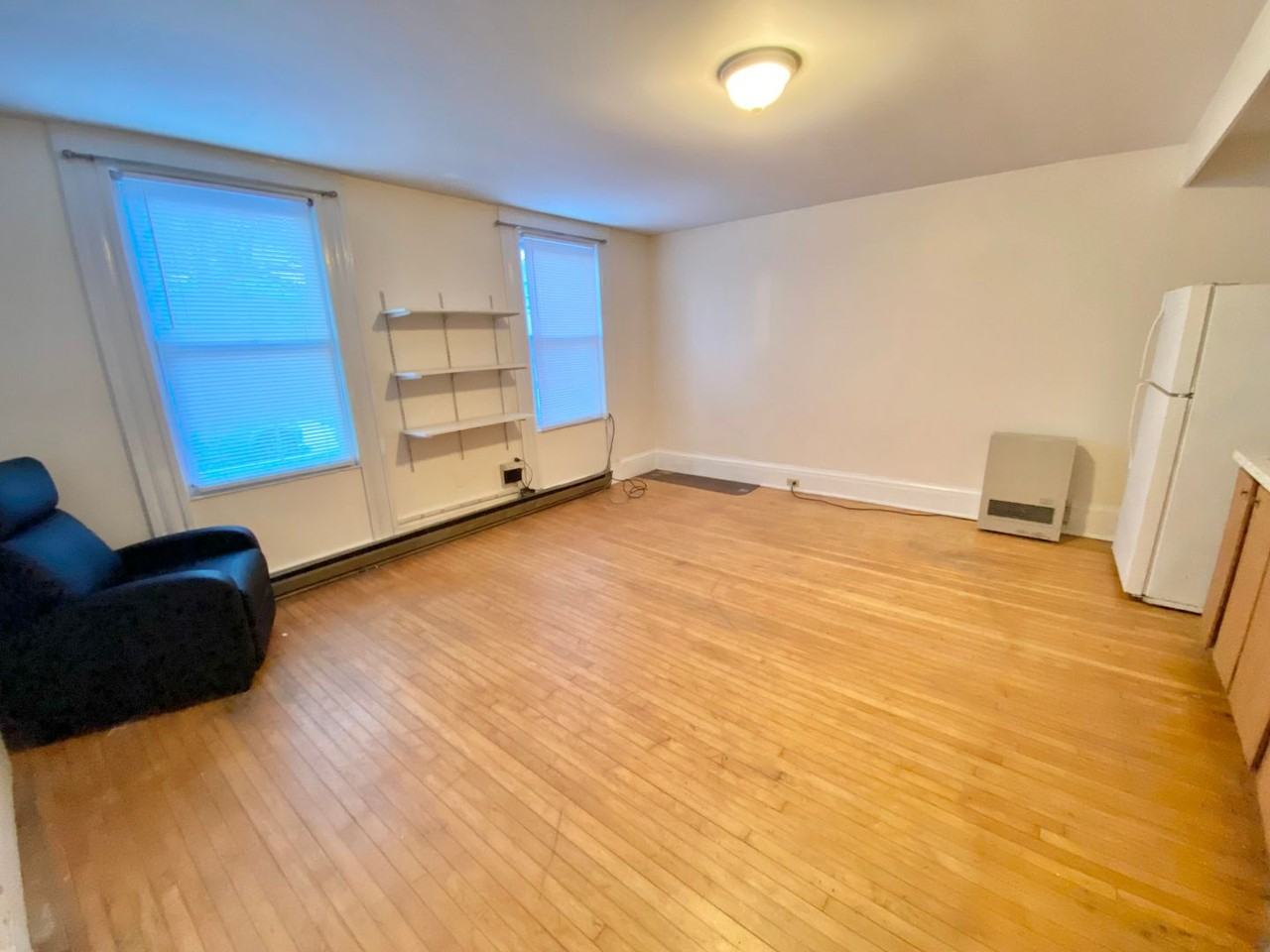 52 N Union St - Photo 3 of 7