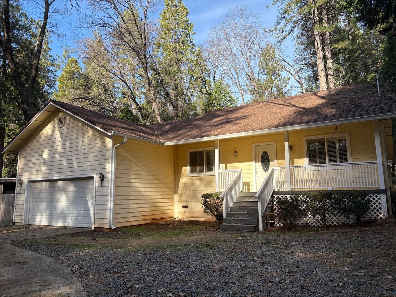 14366 Bethany Cir - Photo 2 of 15