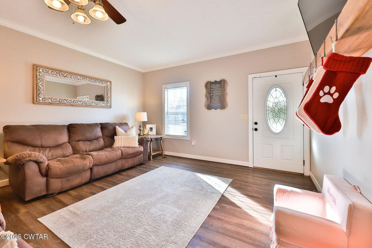 128 Dogwood Ln - Photo 5 of 15