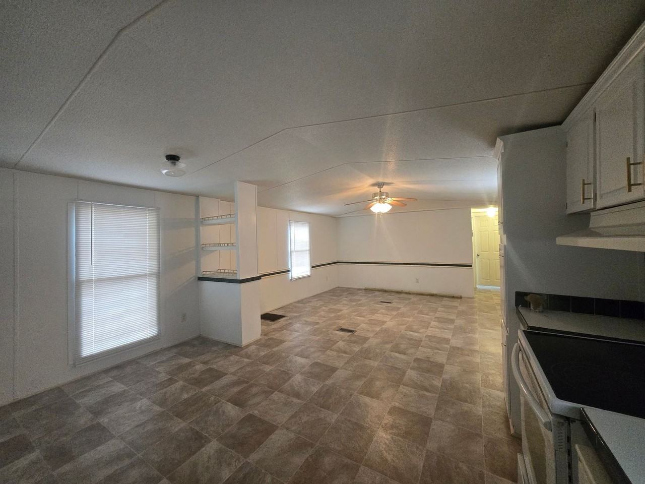 6343 Beloit Ave - Photo 5 of 29