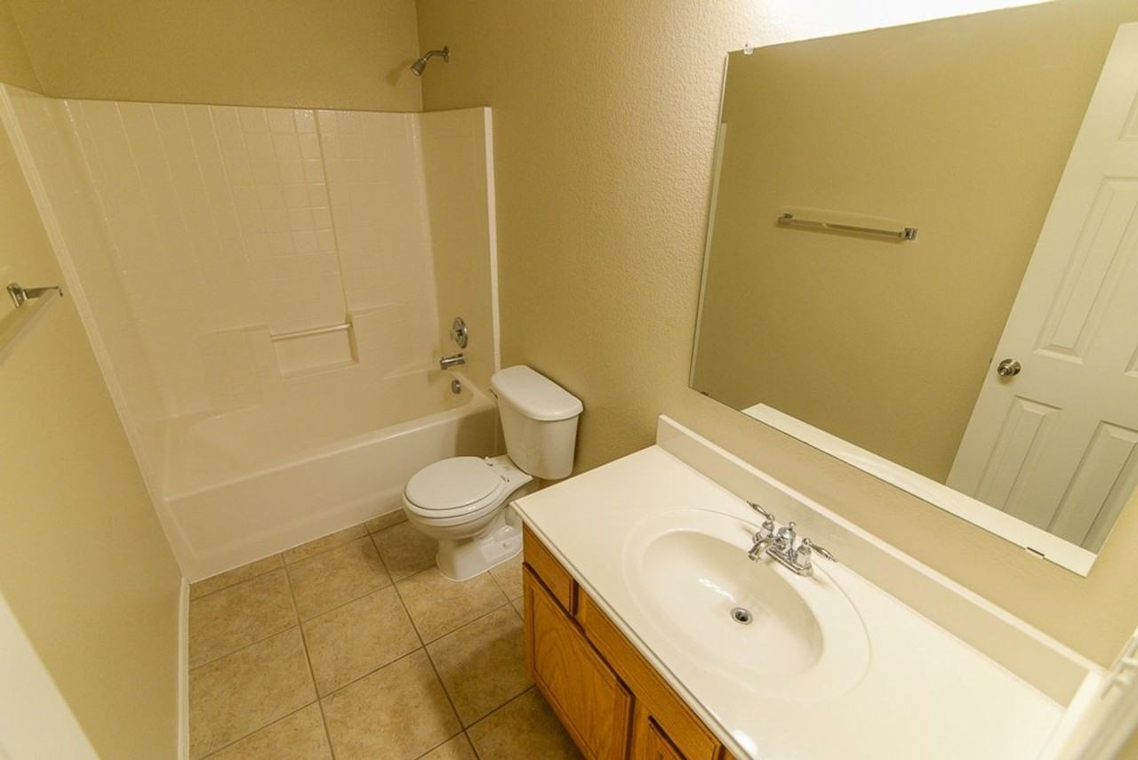 503 Chestnut Trl - Photo 2 of 32
