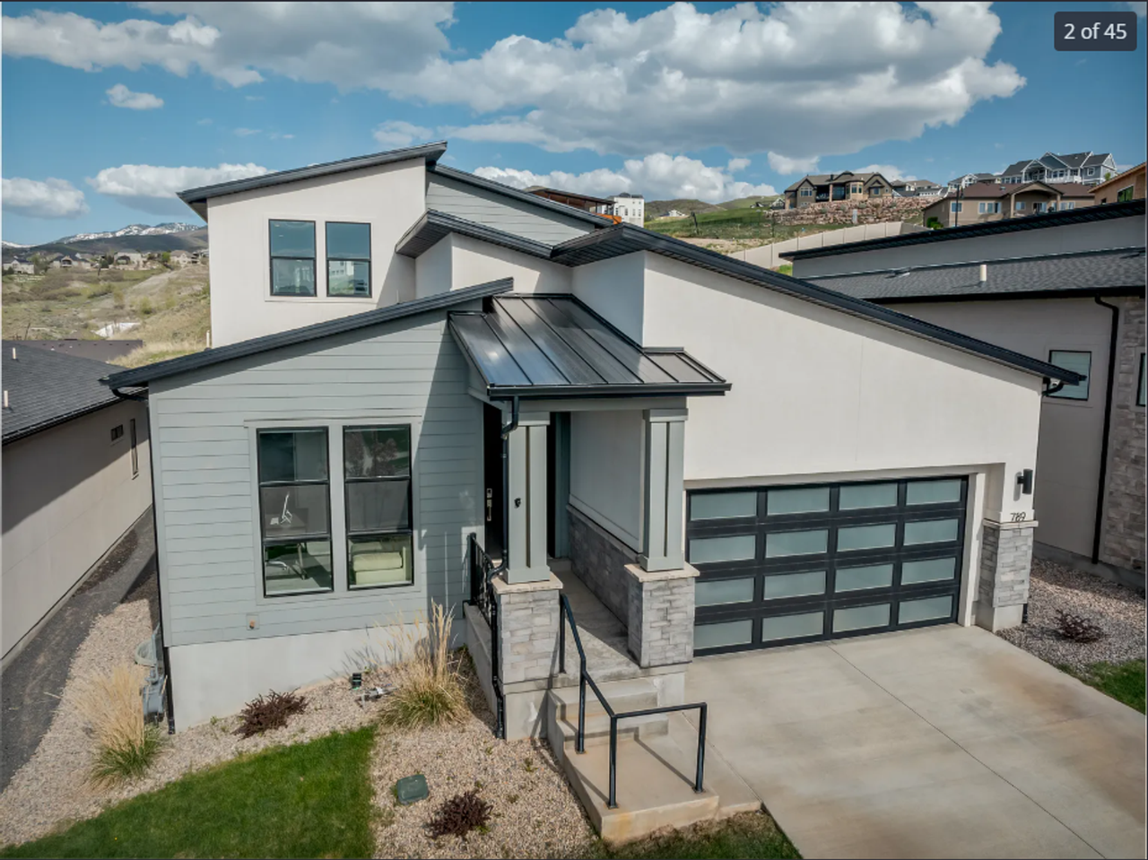 789 S Miller Ave - Photo 2 of 45