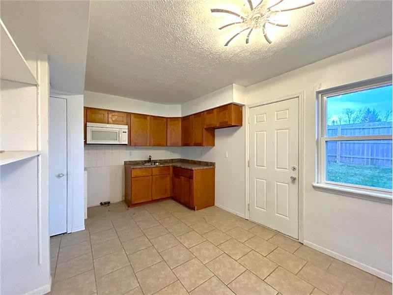 201 Burton Dr #42 - Photo 5 of 10