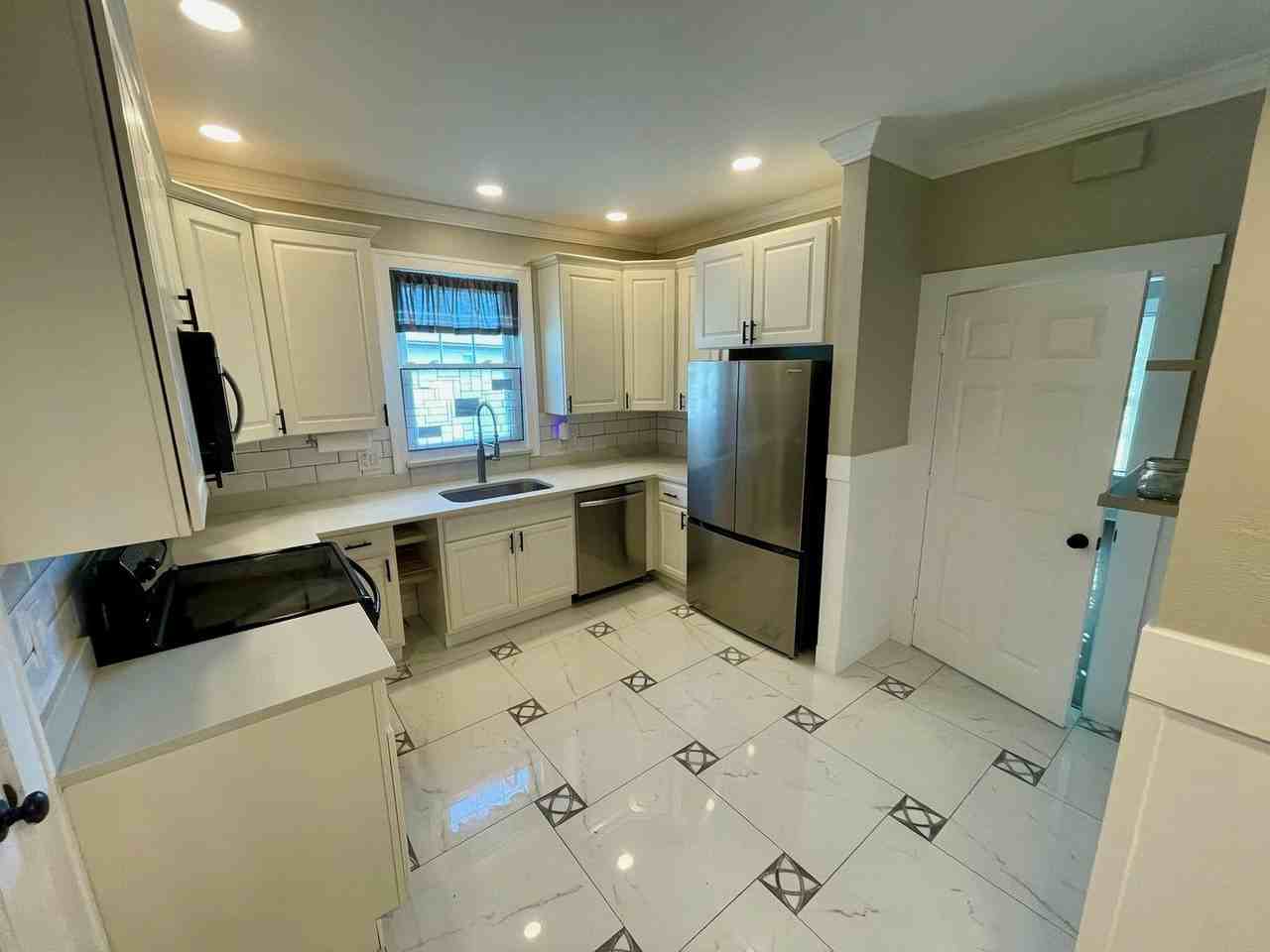 3953 Arkansas Ave Ne - Photo 2 of 50