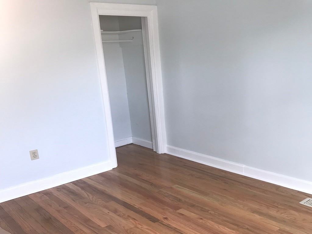 820 Oakdale Rd - Photo 4 of 28