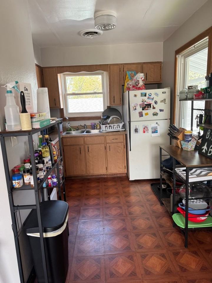 700 Jackson St - Photo 3 of 5