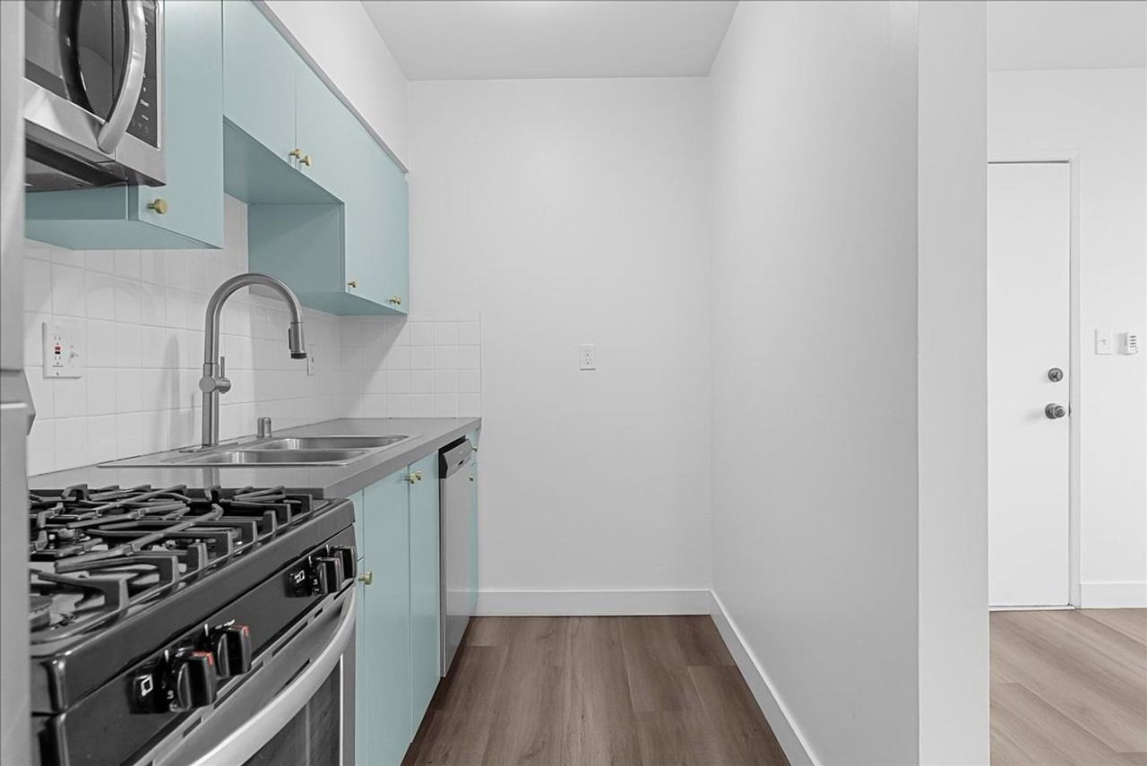 2736 Pomeroy Ave - Photo 3 of 11