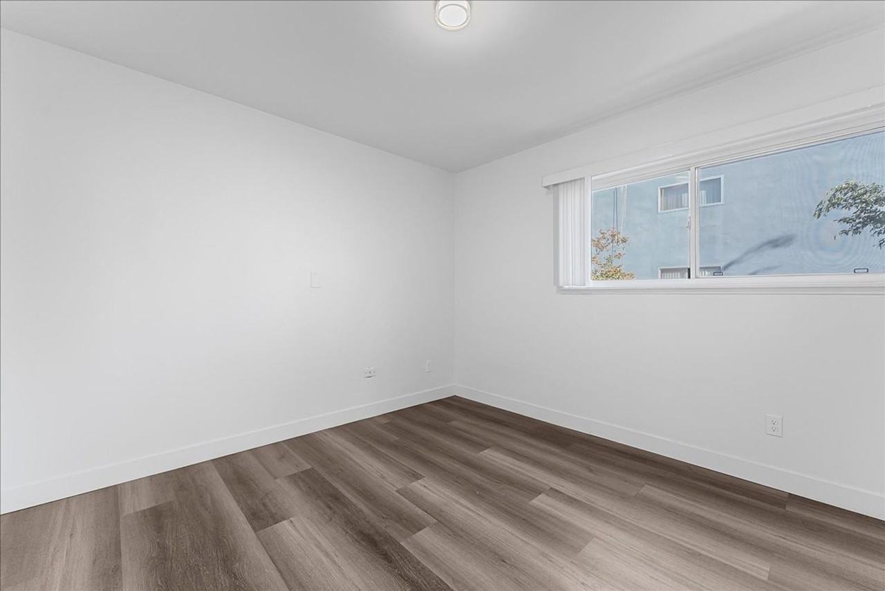 2736 Pomeroy Ave - Photo 6 of 11