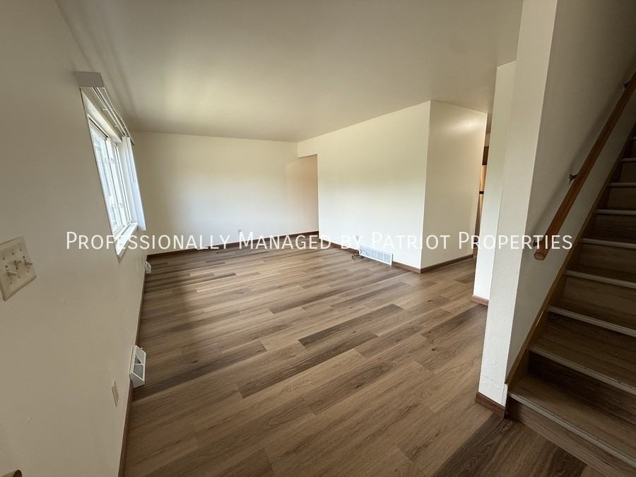 Independence Park Townhomes - Photo 3 of 9