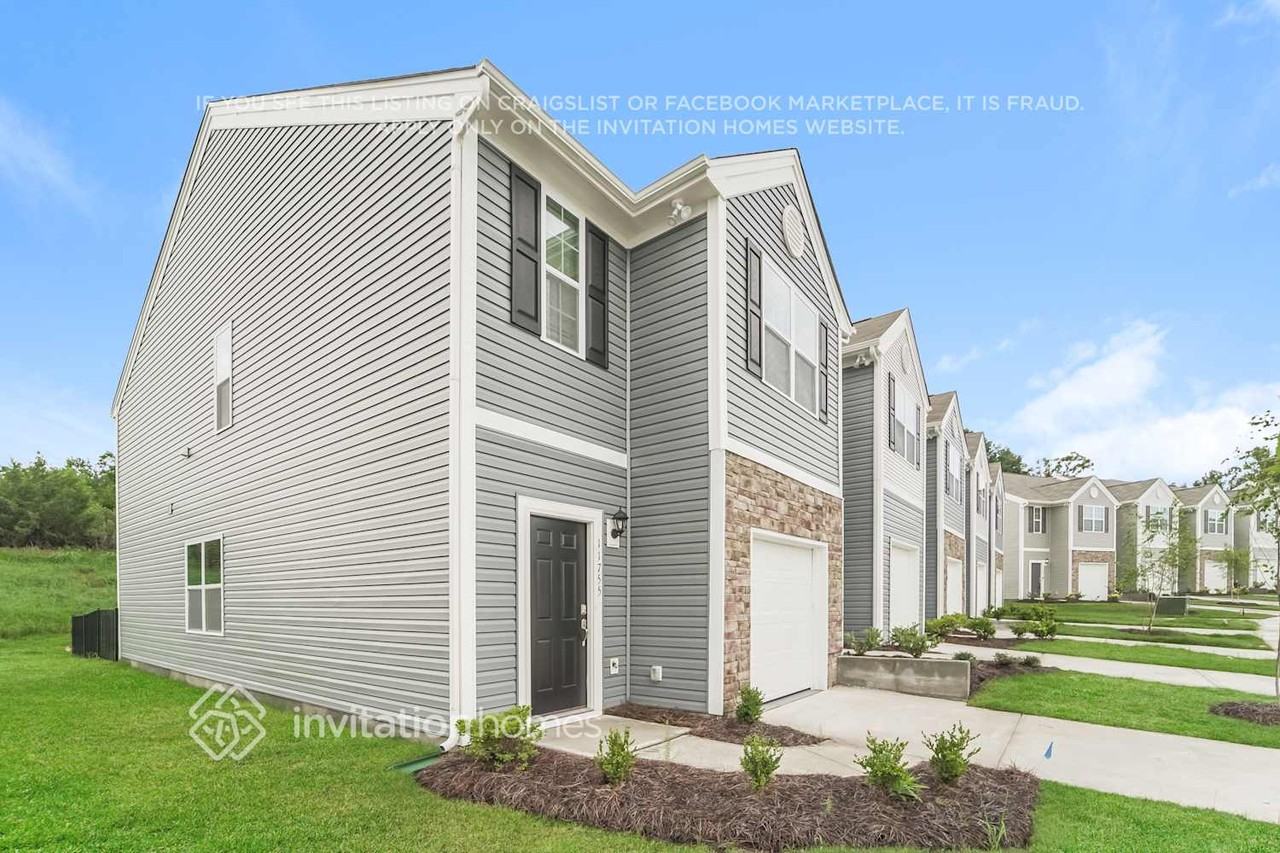 11755 Brier Village Ln - Photo 2 of 16