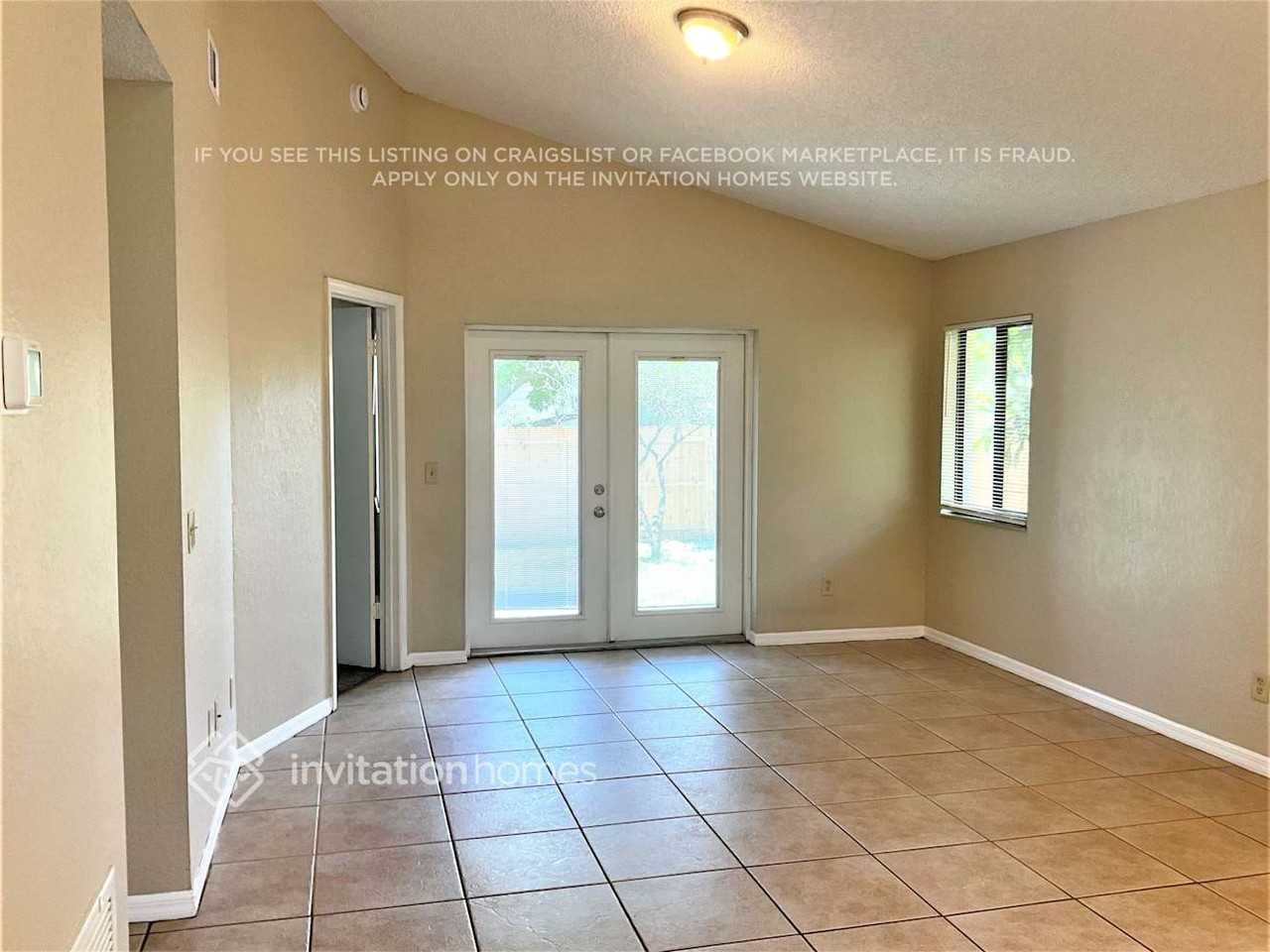 105 River Chase Dr - Photo 3 of 17