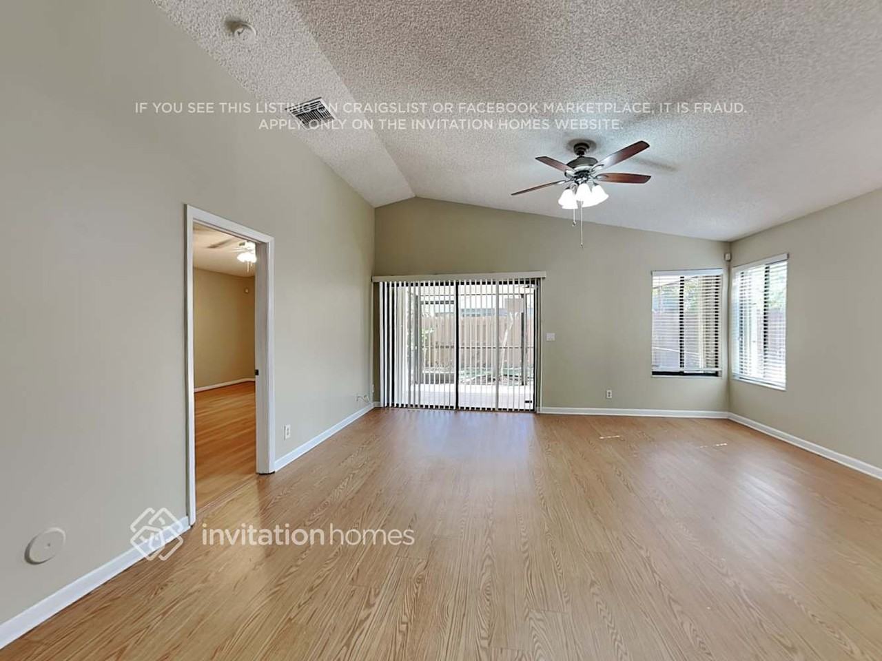 1930 Nw 39th Ave - Photo 3 of 19