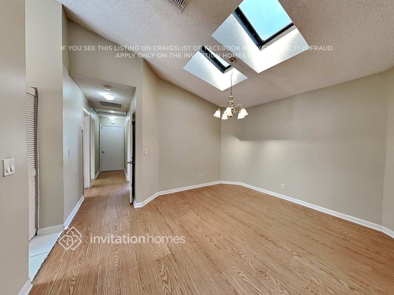 1930 Nw 39th Ave - Photo 7 of 19