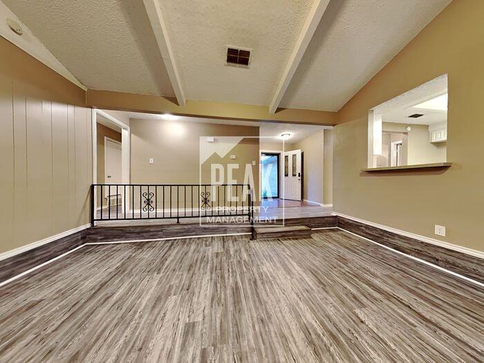 411 Thomas Chapel Dr - Photo 3 of 22