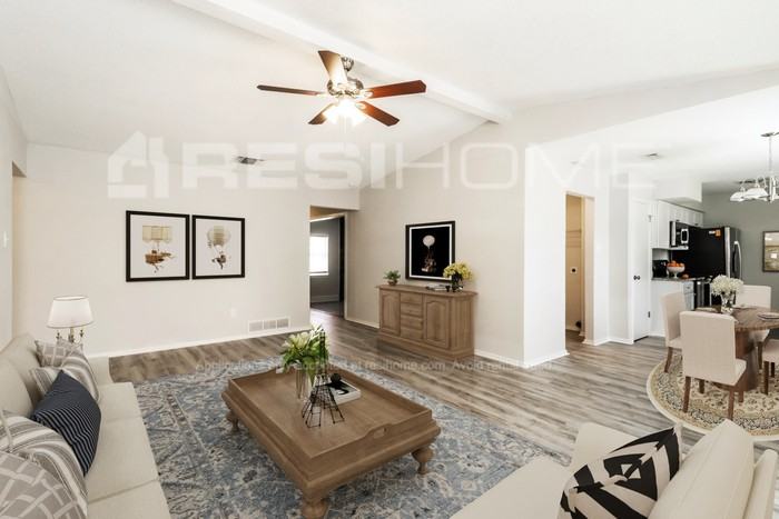 1001 John Reagan St - Photo 6 of 17