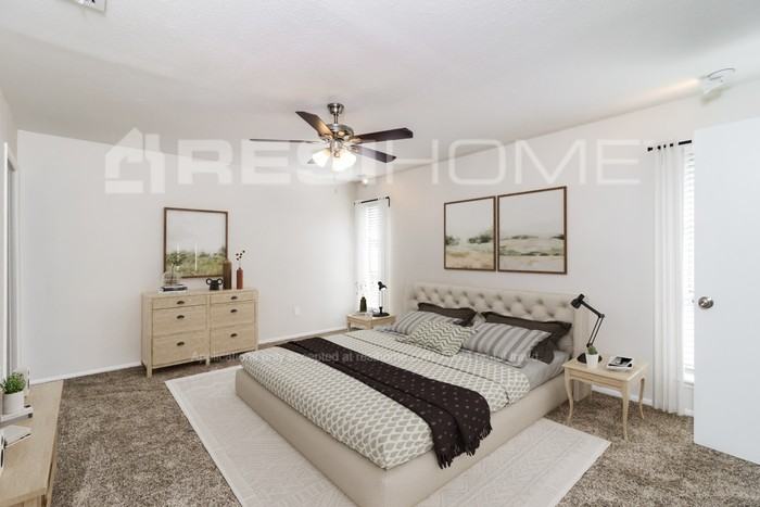 1001 John Reagan St - Photo 7 of 17