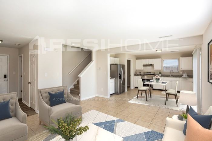 7629 Hummel Pl - Photo 4 of 19