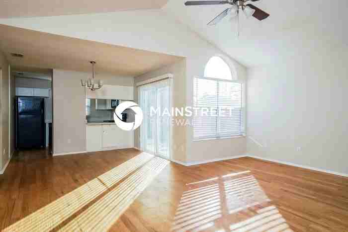 7610 Pacific Heights Cir - Photo 5 of 16