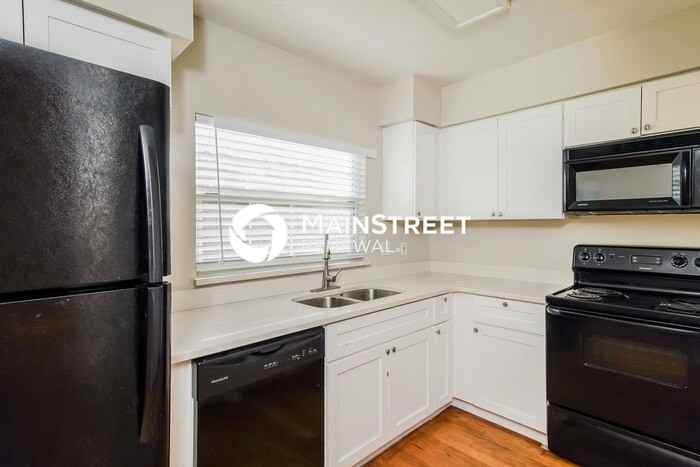 7610 Pacific Heights Cir - Photo 7 of 16