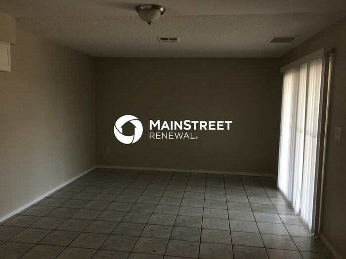 1819 N 47th Dr - Photo 5 of 28