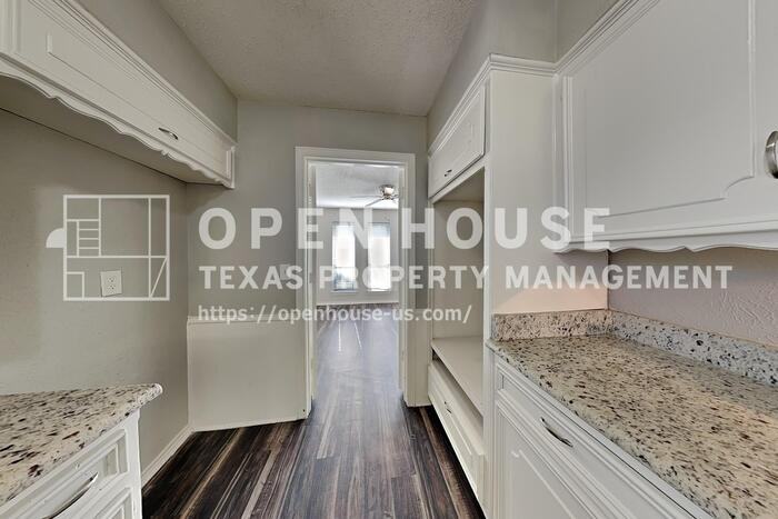 2501 Sierra Ln - Photo 6 of 22