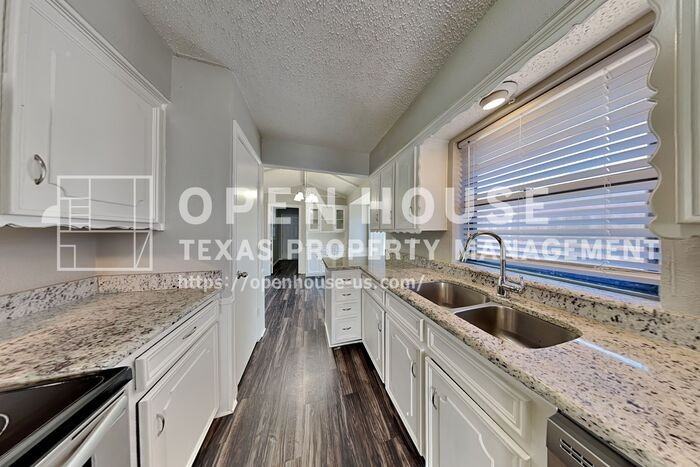 2501 Sierra Ln - Photo 7 of 22