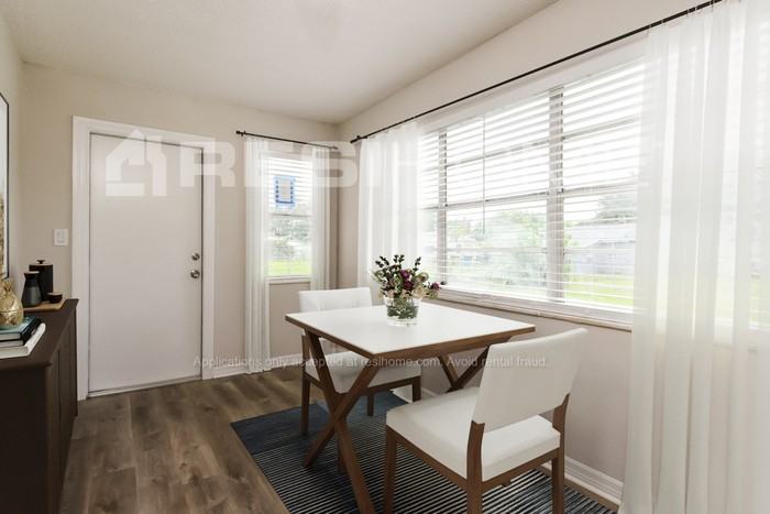 3014 Cumler Ct - Photo 4 of 16