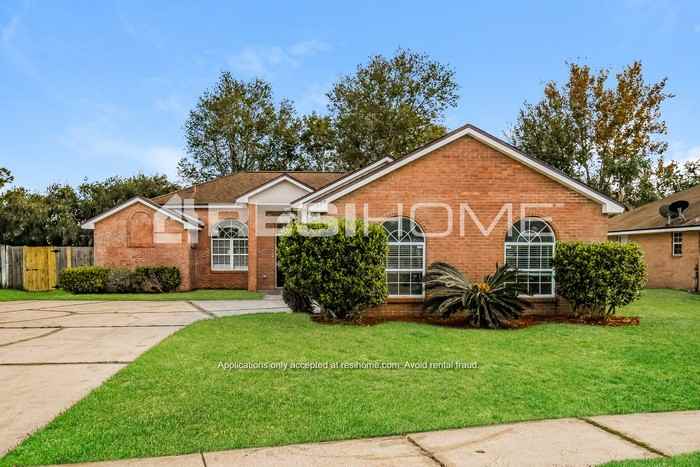 1977 Breckenridge Blvd - Photo 2 of 18