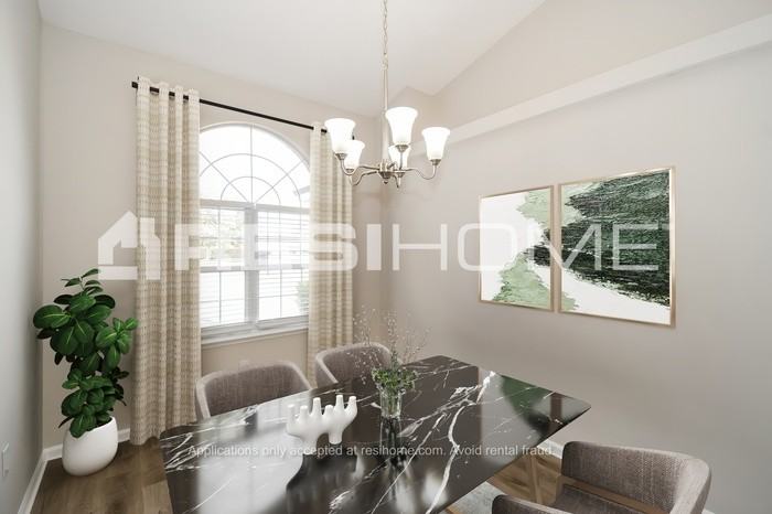 1977 Breckenridge Blvd - Photo 5 of 18