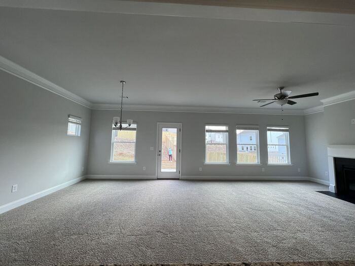 5144 Aylesbury Ct - Photo 4 of 33