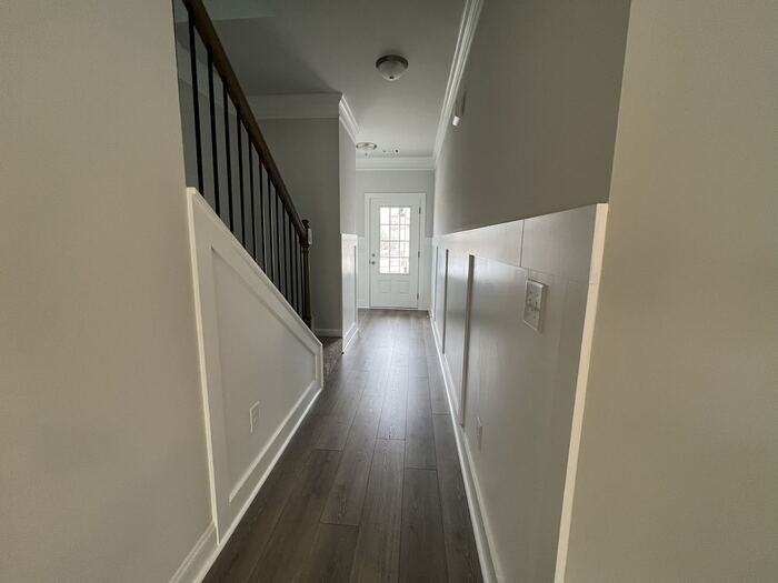 5144 Aylesbury Ct - Photo 6 of 33