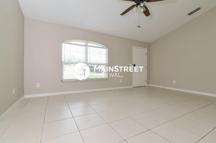 10612 Cedar Forest Cir - Photo 2 of 16