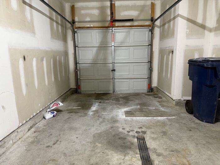 8223 Rossi Rd - Photo 2 of 36