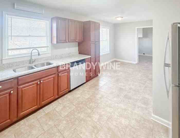 4060 W Stubbs Rd - Photo 7 of 32