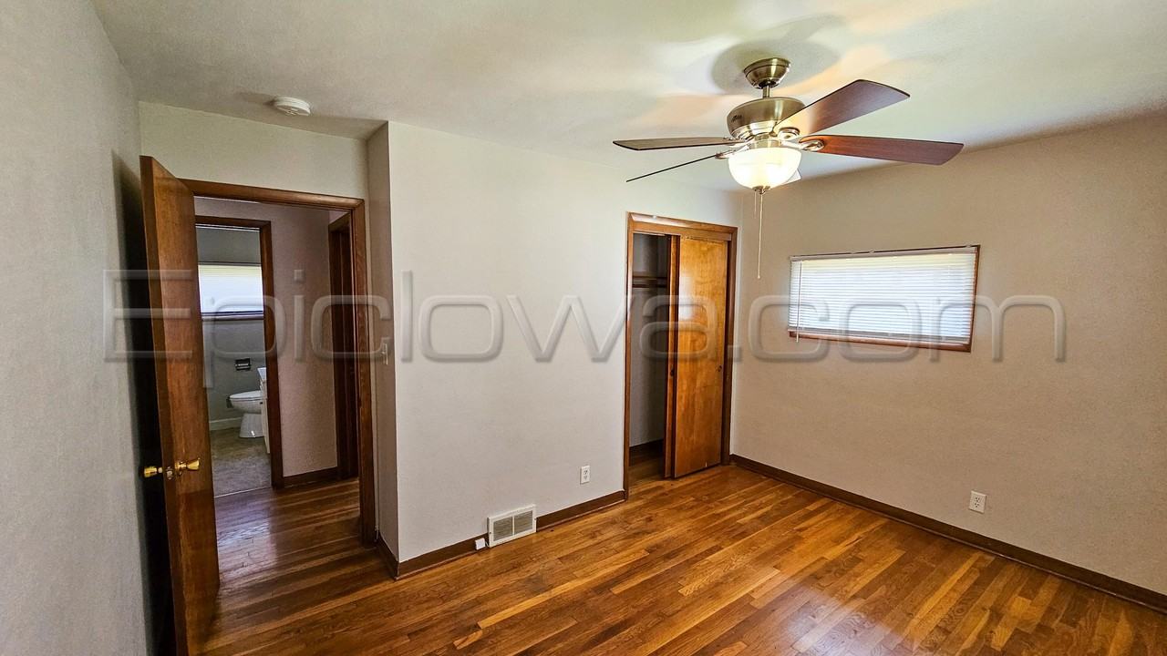 1130 Longview Dr #1 - Photo 6 of 21