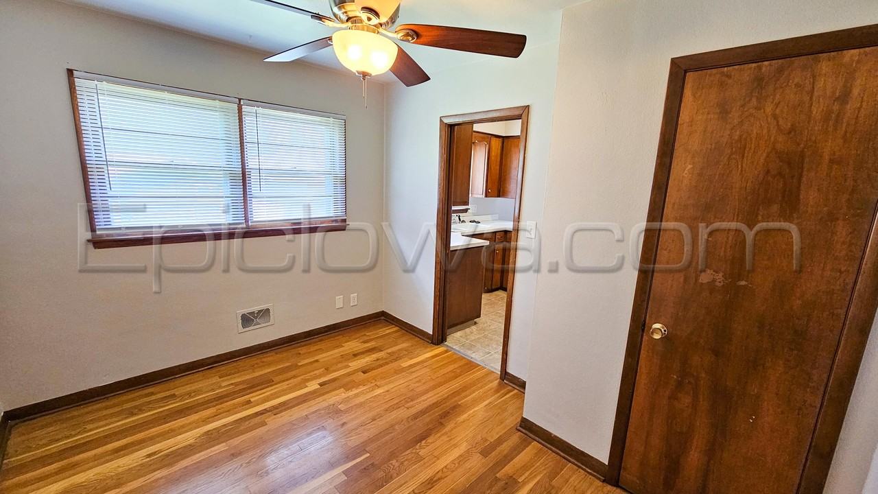 1130 Longview Dr #1 - Photo 7 of 21