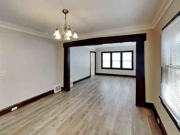 3223 Aldrich Ave N - Photo 6 of 26