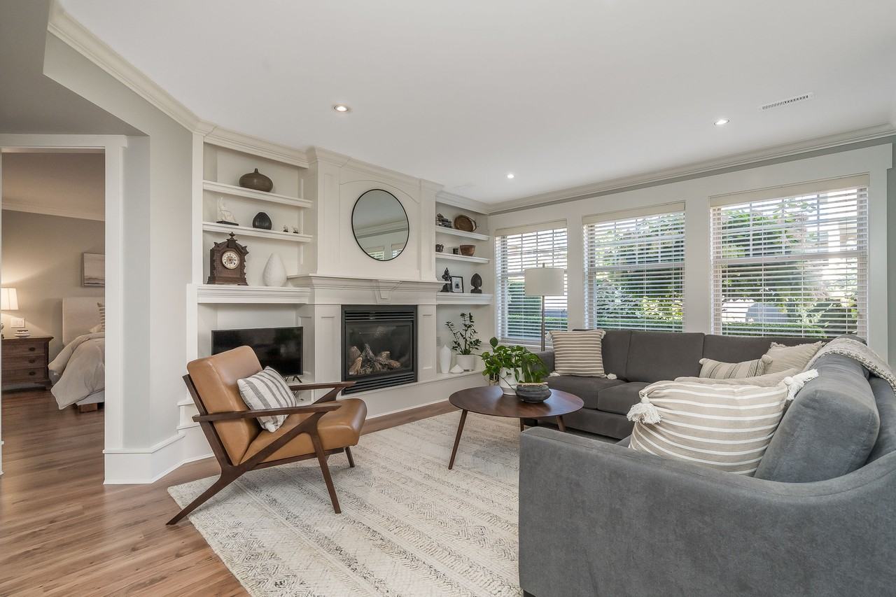 11070 161A Street - Photo 4 of 20