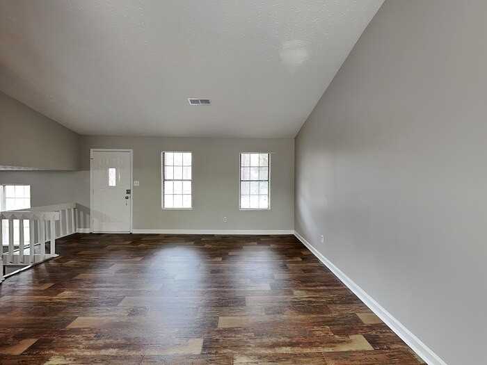 5127 Galbraith Cir - Photo 5 of 29