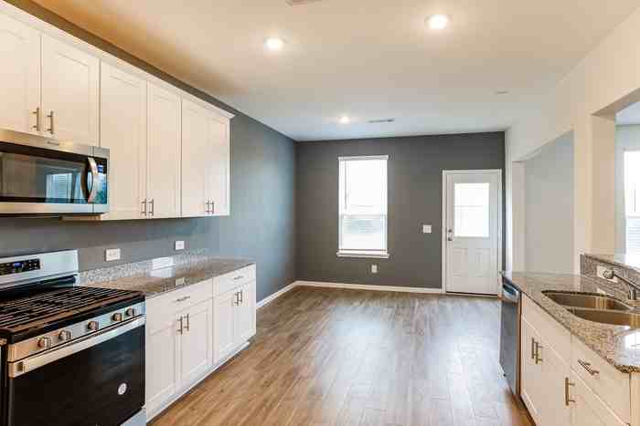 5707 Finely Run St - Photo 7 of 18