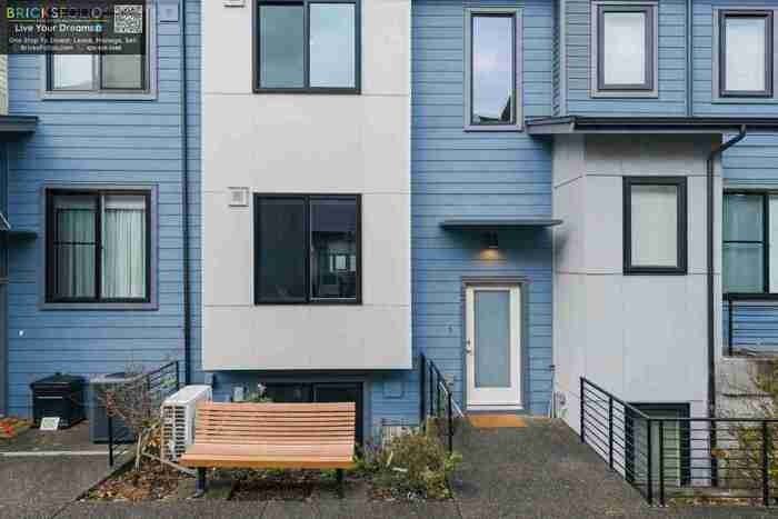 521 Glacier Walk Se - Photo 2 of 43